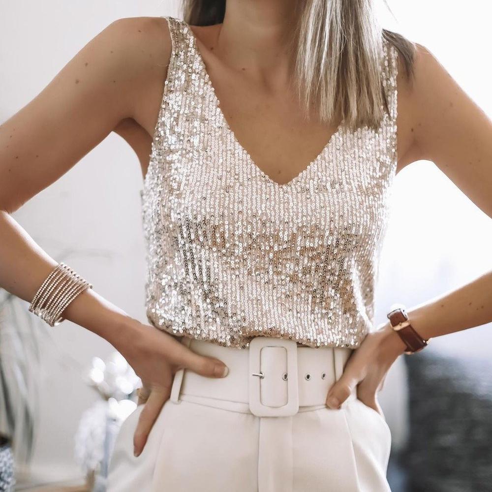 Stilla | Elegant Damebluse med Kantdetaljer