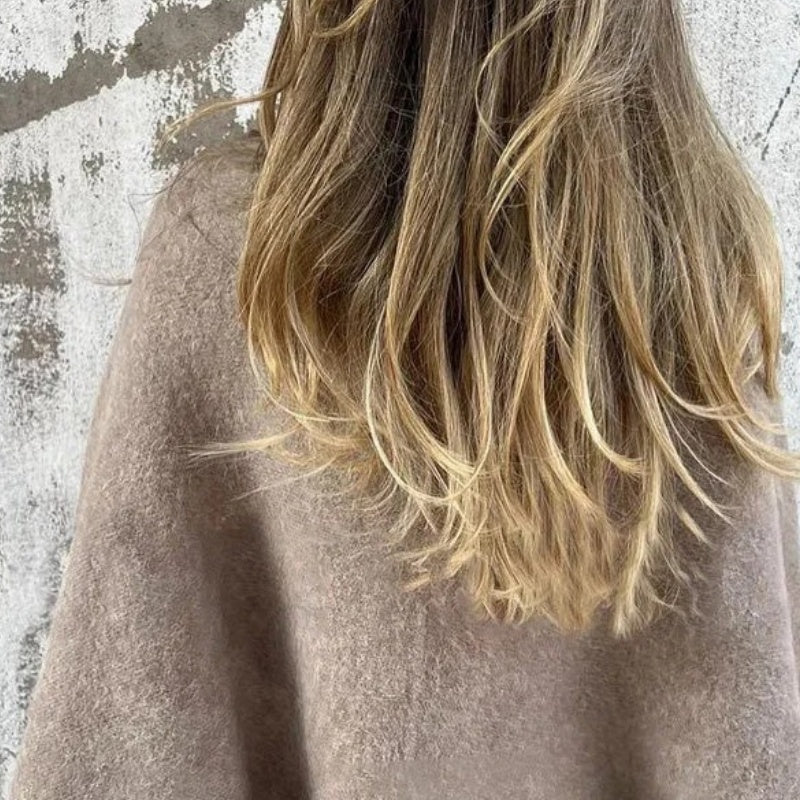 Stilla | Elegant Kort Frakke Med Klokkeærmer For En Fikset Stil Hot på udsalg