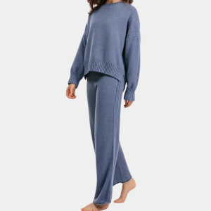 Stilla | Stilfuld Strikensemble Til Kvinder: Blødt Sweatshirt Og Stylisk Bukser