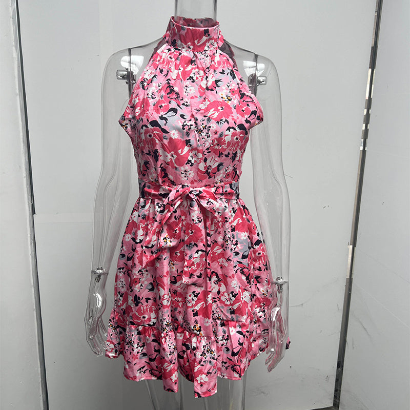 Stilla | Sommerligt Blomsterprint Halterneck Kjole Med Ryscher