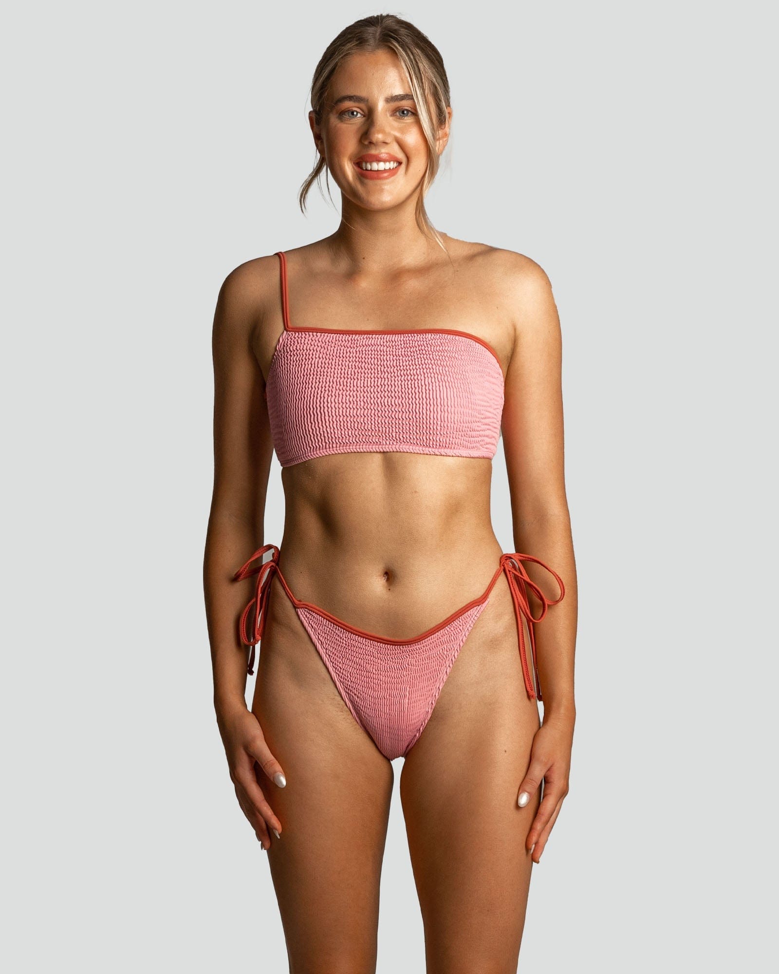 Stilla | Crescent Kini