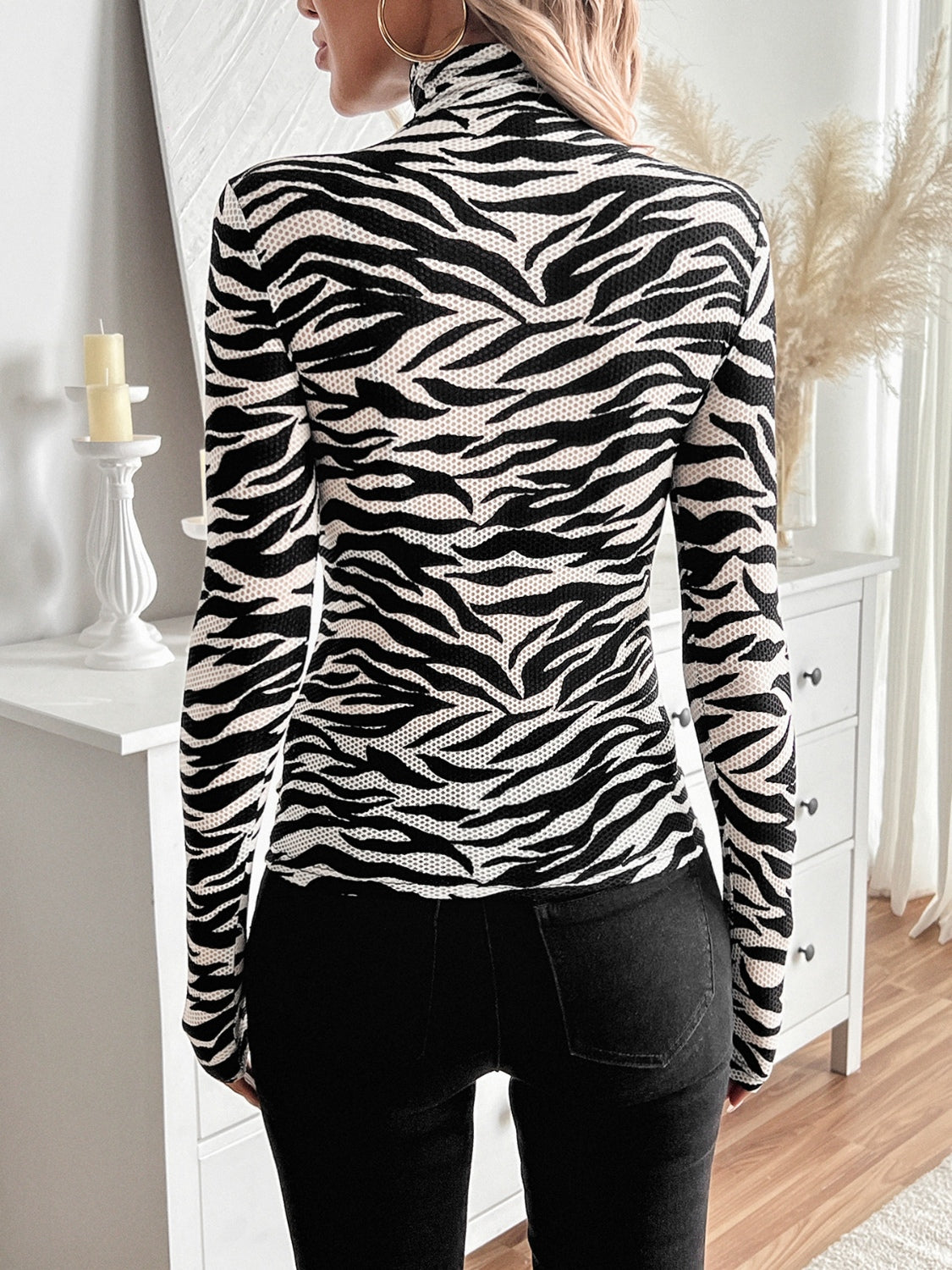 Stilla | Zebra tryk rullekrave langærmet T-shirt