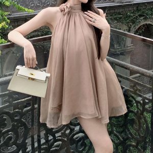 Stilla | Halterneck Off Shoulder Kjole Med Roser Bånd