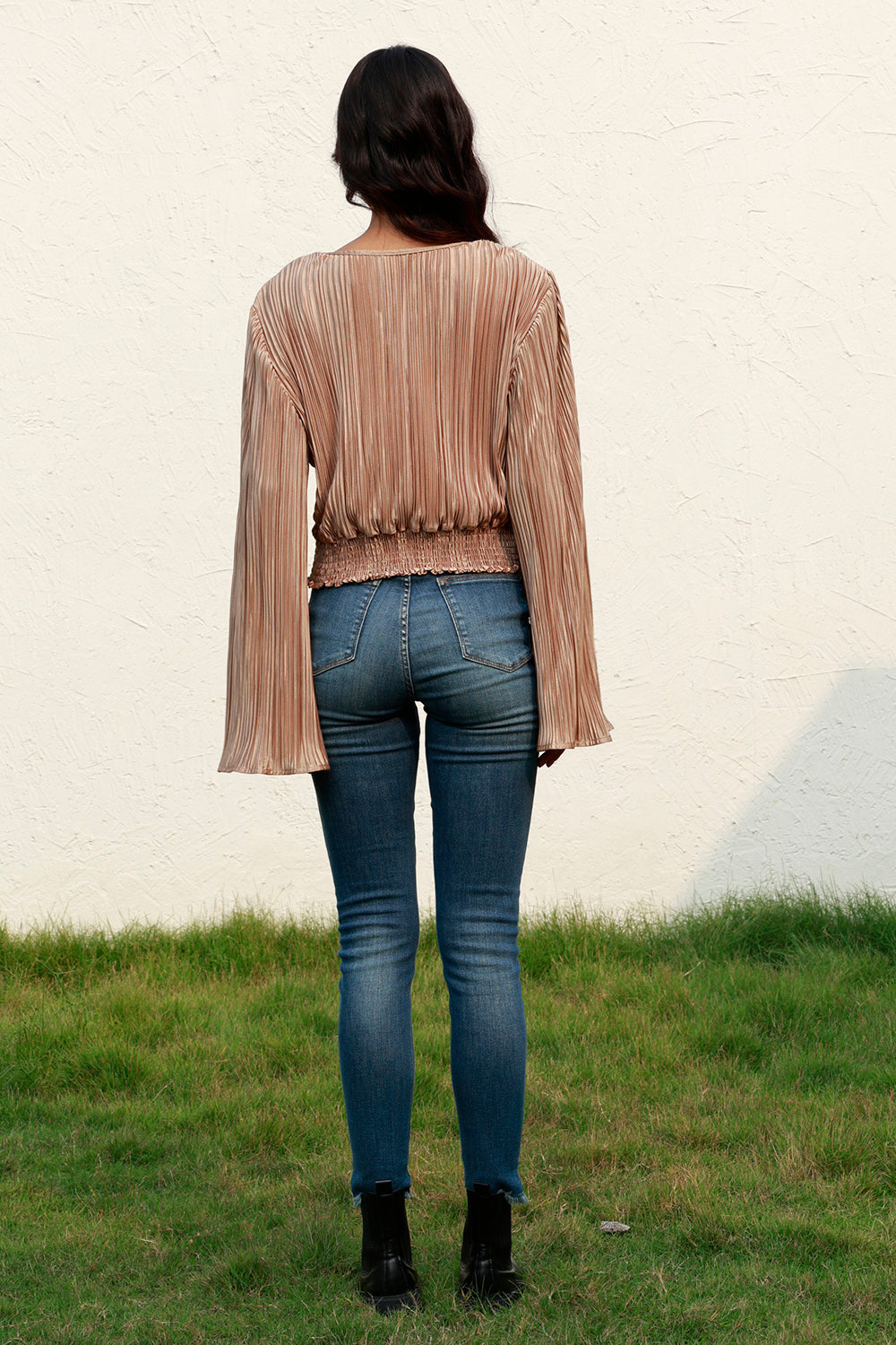 Stilla | Smocked Flare Sleeve Cropped Top