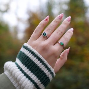 Stilla | Slank ring med dobbelts ædelstensdesign Online nu