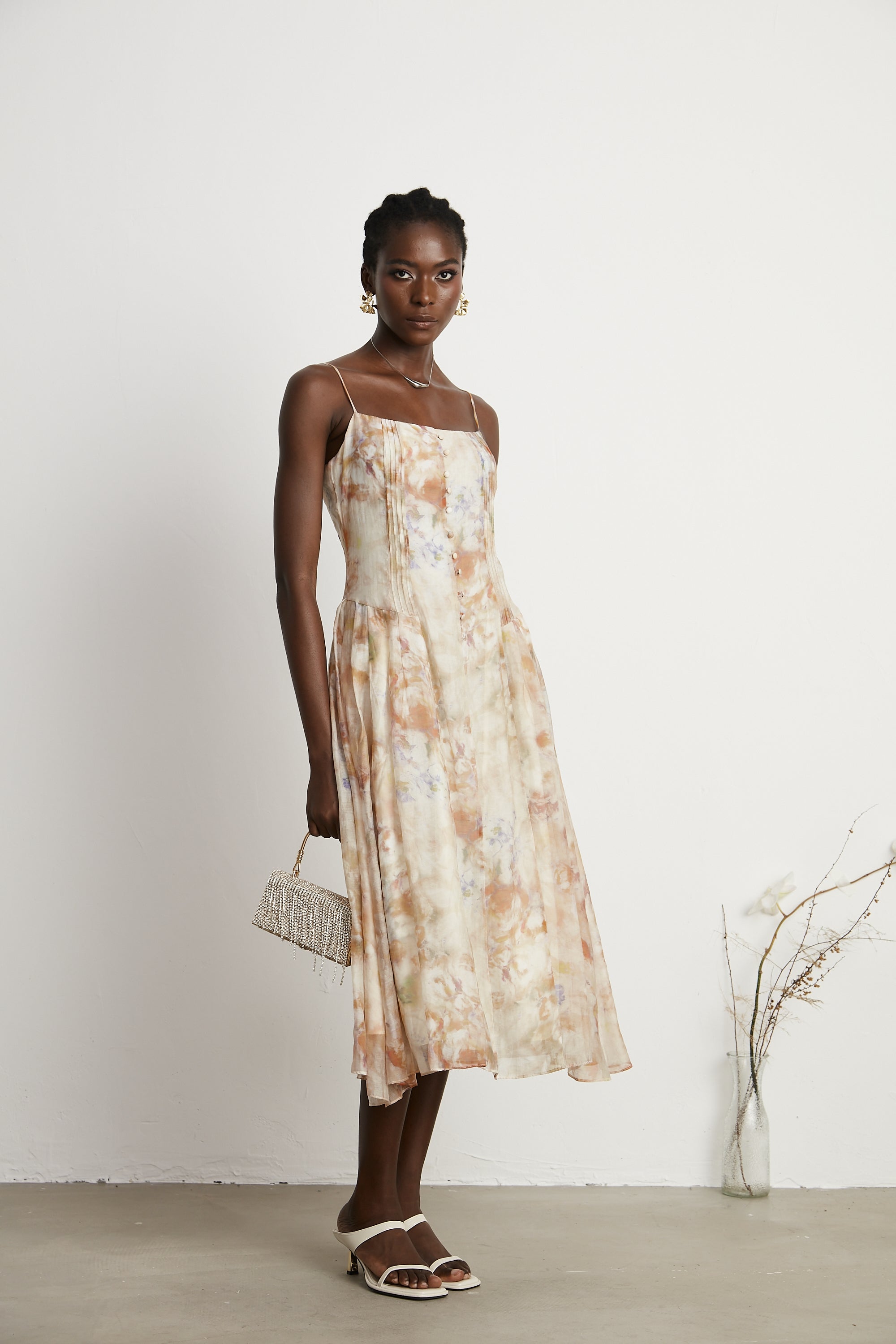 Stilla | Blomster Print Midi Kjole