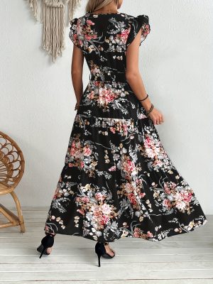 Stilla | Sort Kjole Med Blomstret Print Og Bælte. Elegant Sommerkjole