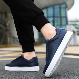 Stilla | Komfortable SlipOn Sneakers