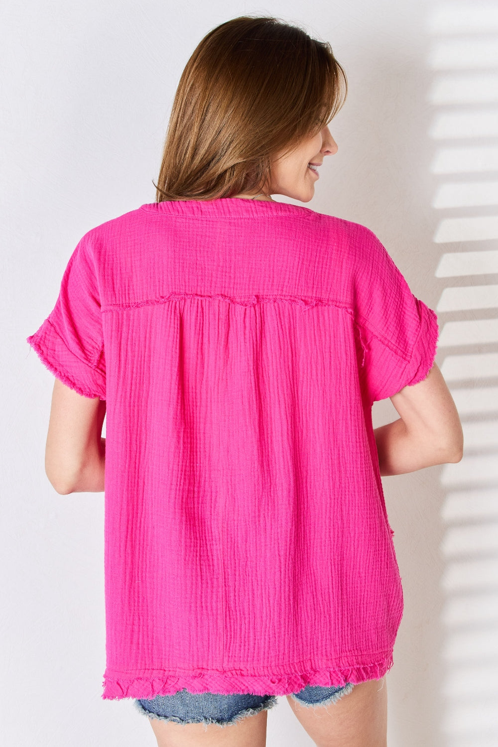Stilla | Full Size Raw Hem Kortærmet Top