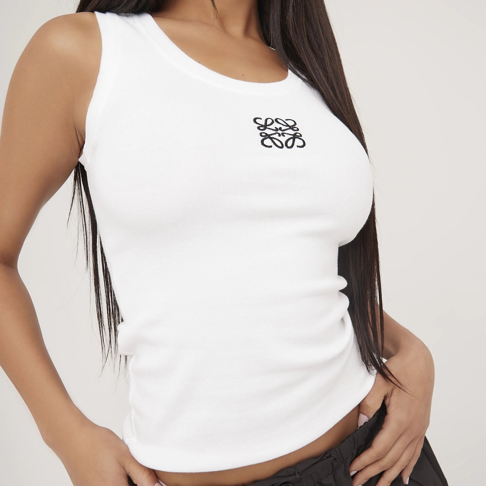Stilla | Ribbet Tanktop Broderi Detaljer