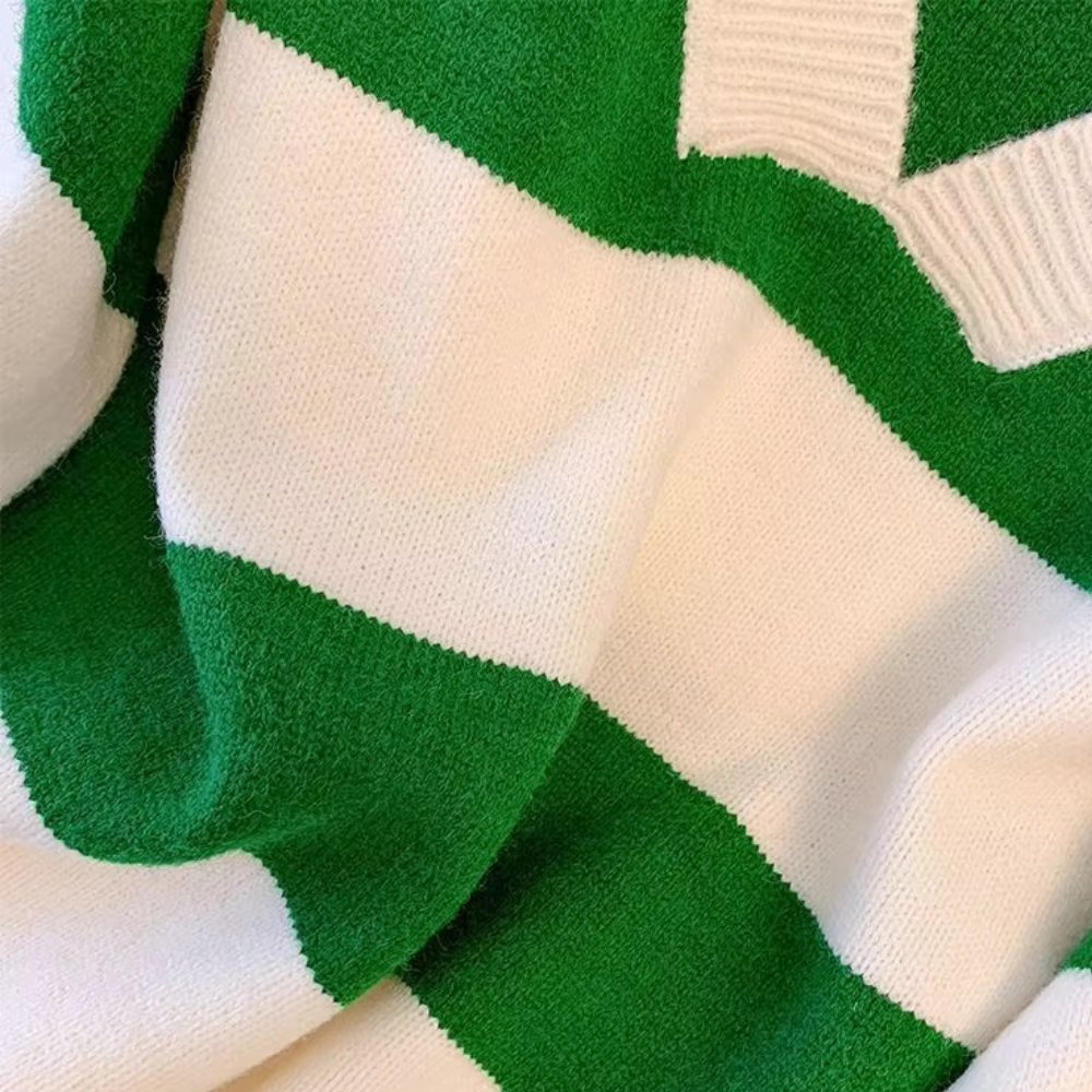 Stilla | Stilfuld Sweater Med Udsnit Til Kvinder