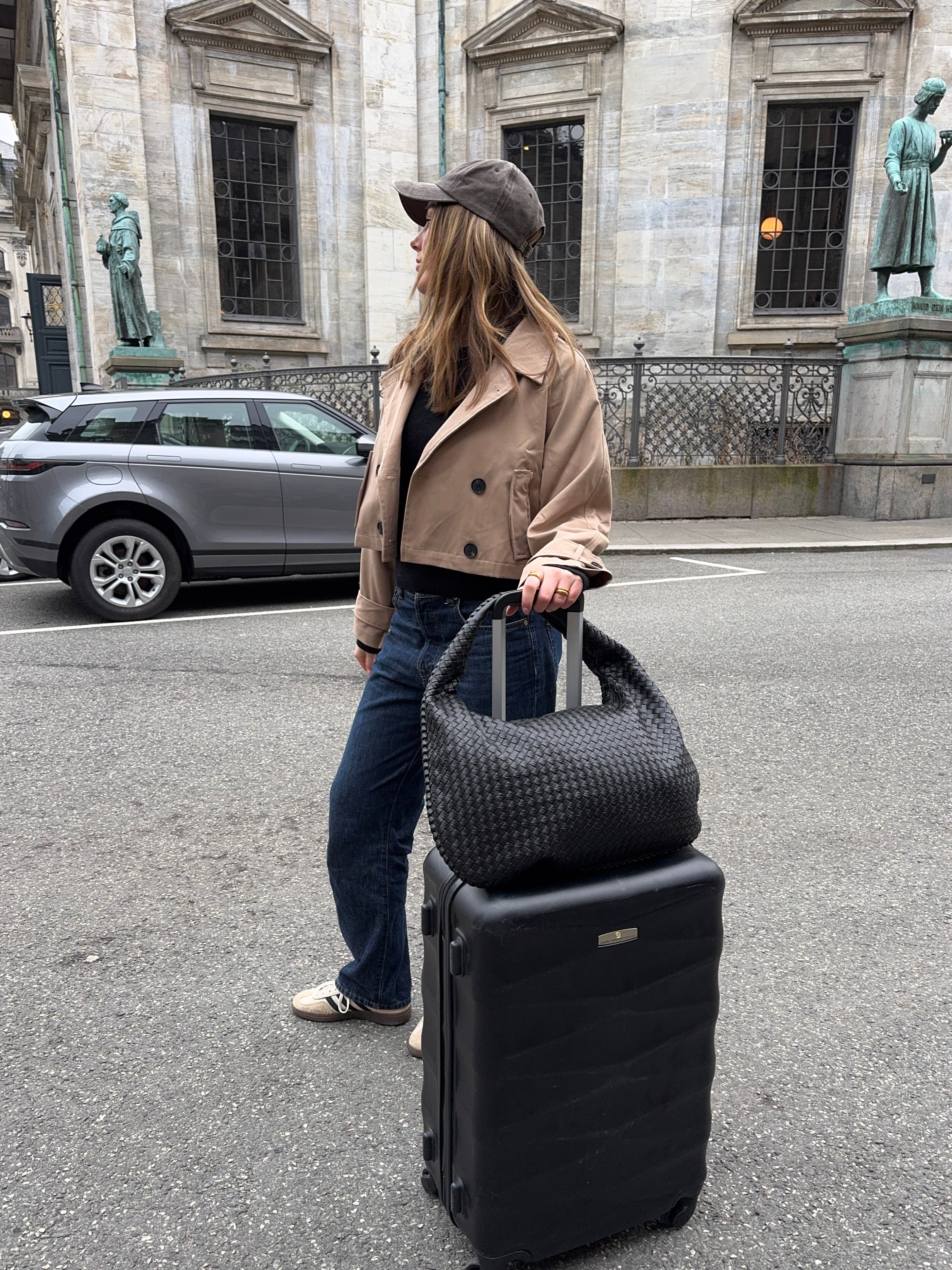 Stilla | Tidløs Beige Frakke