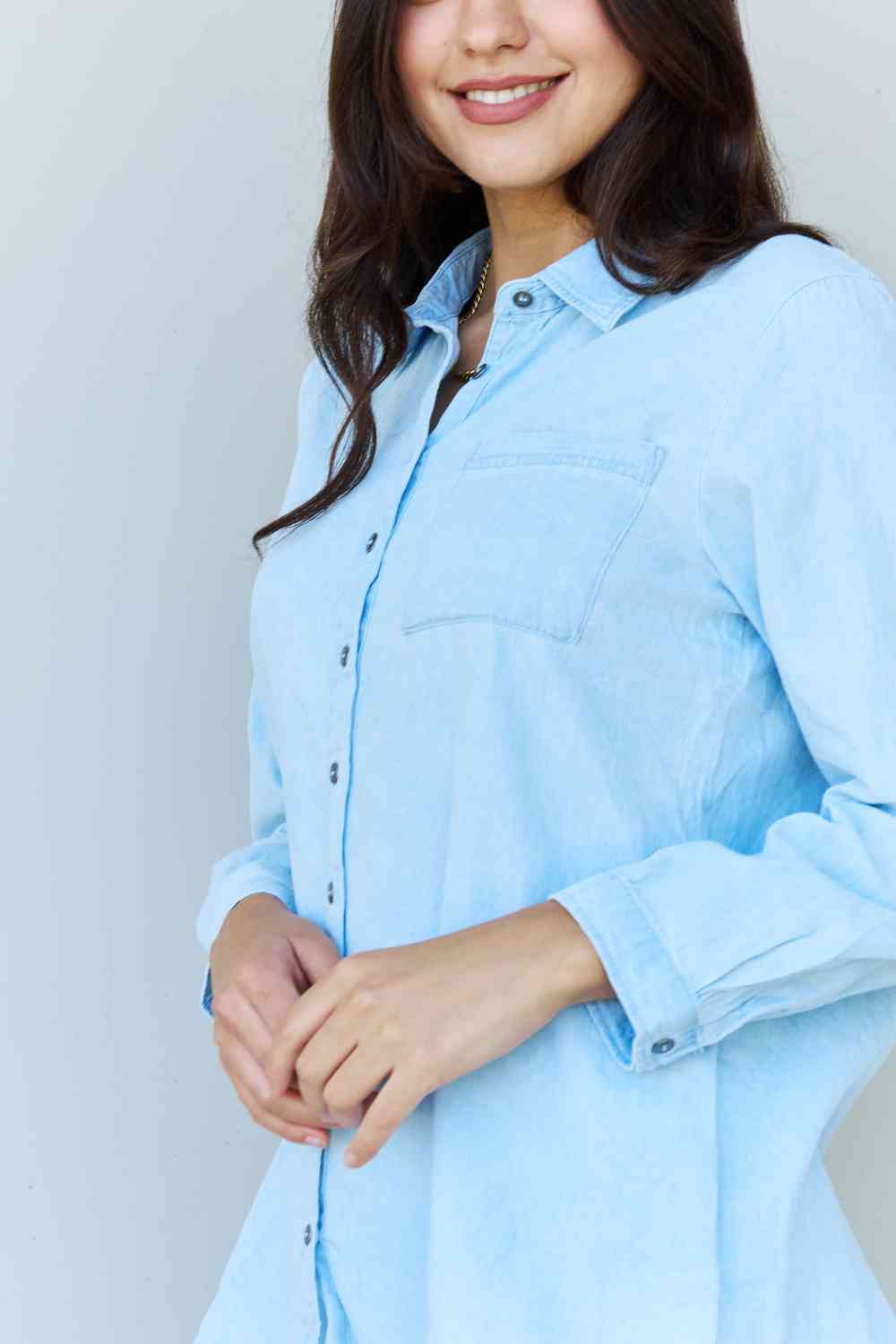 Stilla | Blue Jean Baby Denim Button Down Shirt Top Lys Blå