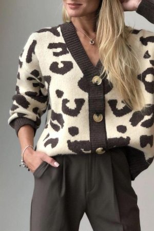 Stilla | Leopard Print Blød Strikket V-hals Striktrøje