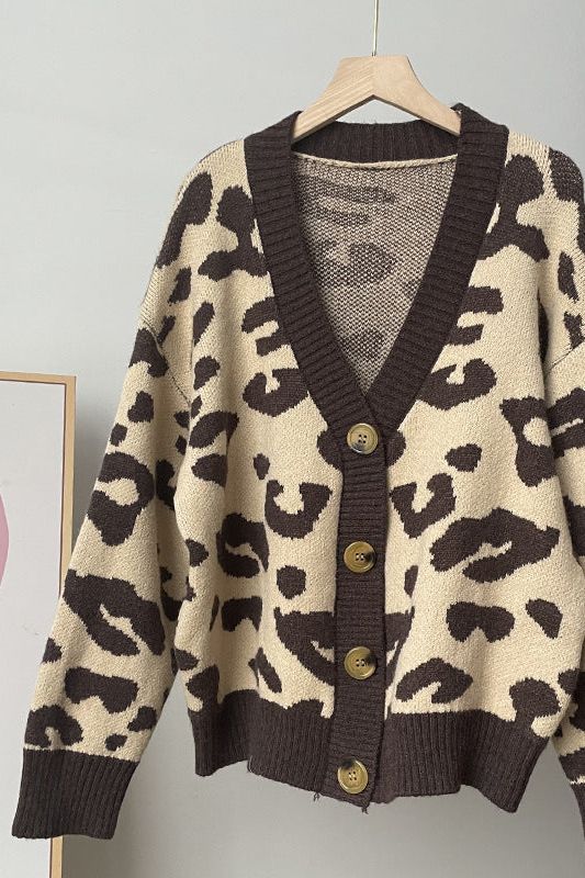 Stilla | Leopard Print Blød Strikket V-hals Striktrøje