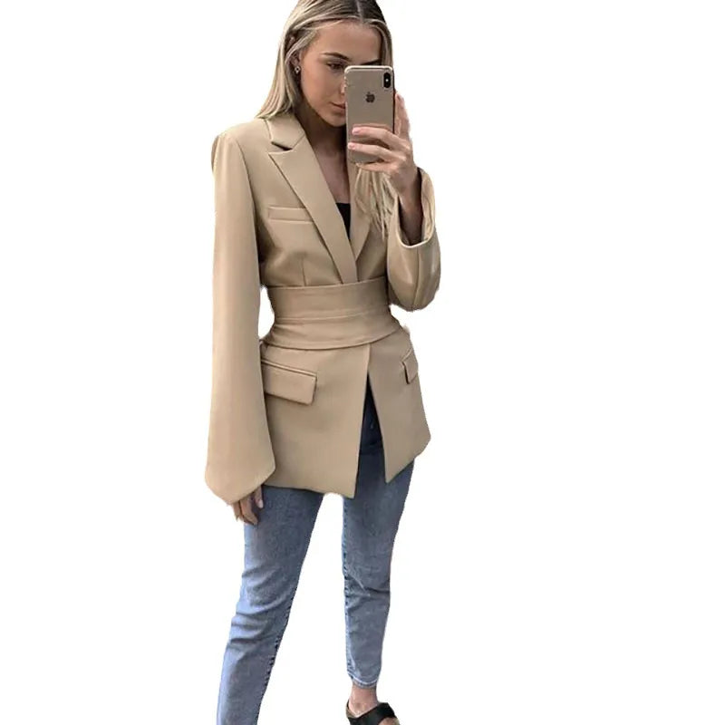 Stilla | Blazer med smykke knapper