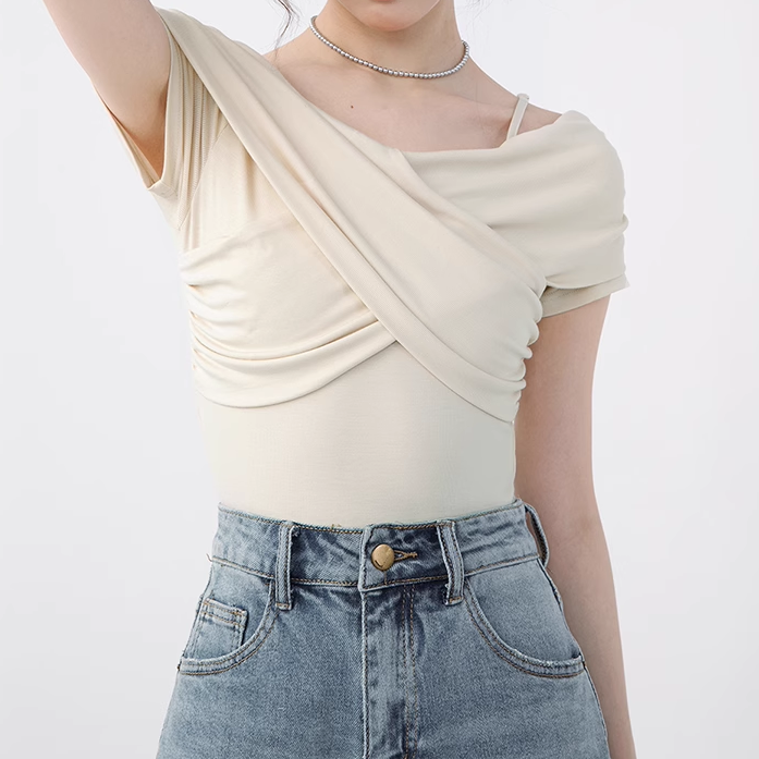 Stilla | Off Shoulder Ensfarvet Korte Ærmer Slim Fit T-Shirt