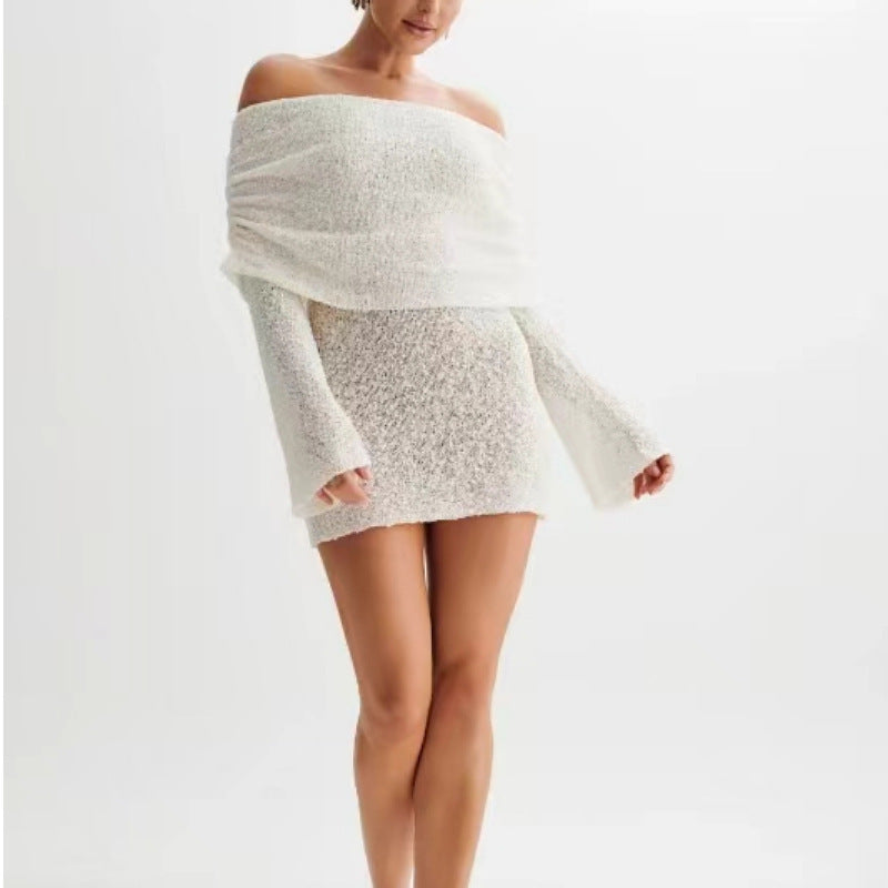 Stilla | Langærmet Off Shoulder Kjole Med Udsnit Og Kort Nederdel