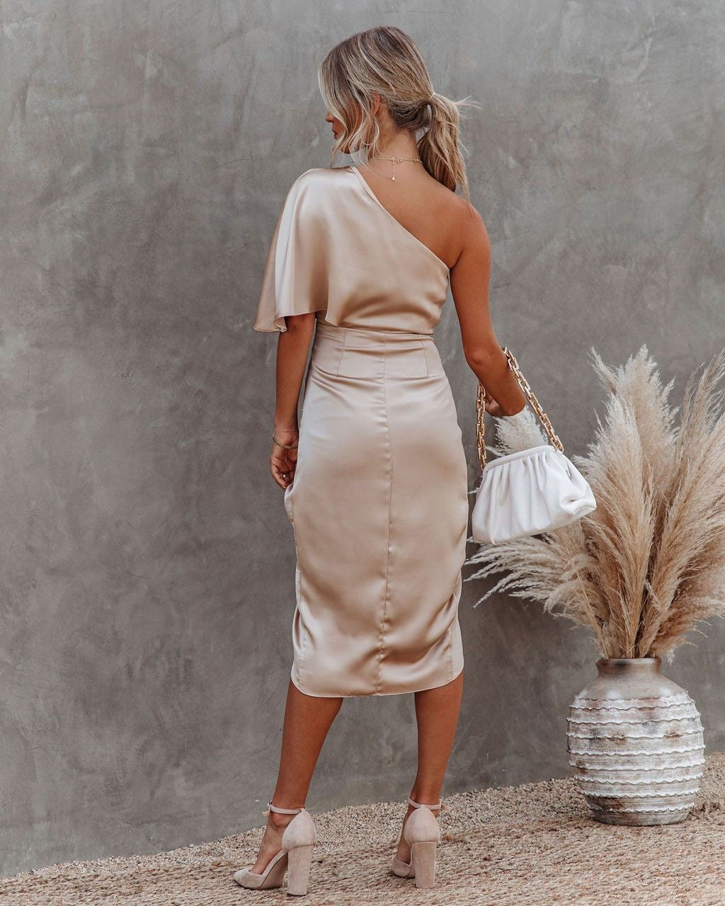 Stilla | Chik Kjole Look
