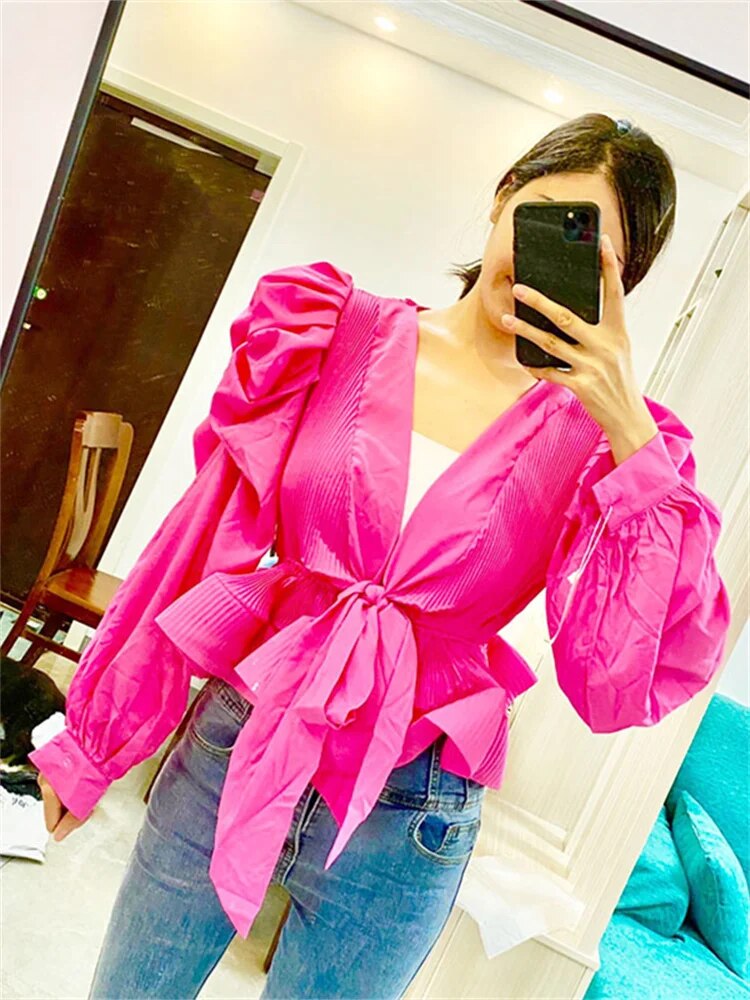 Stilla | Elegante V-hals Bluse Med Puffede Ærmer