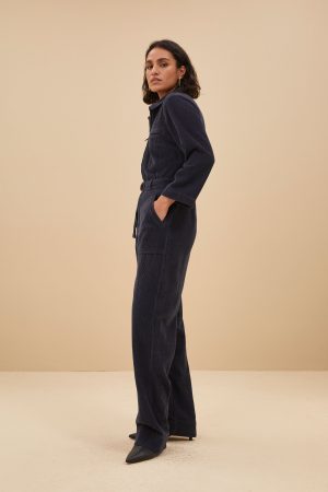 Stilla | Kostume Louise i cordstof