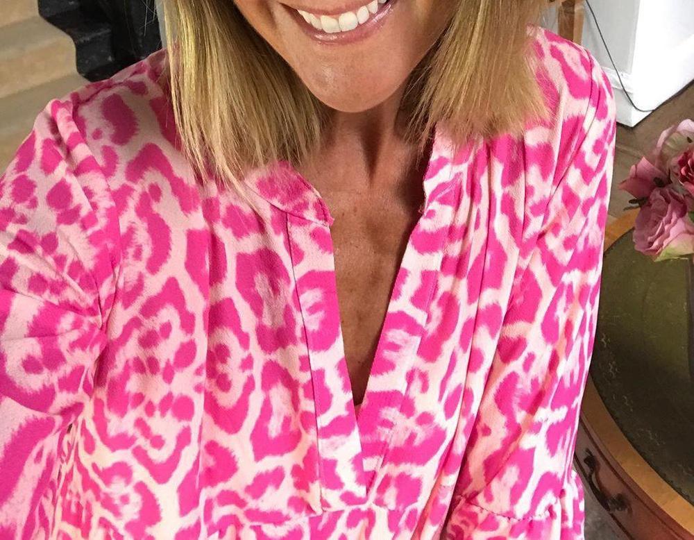 Stilla | Le Pink Chic Leopard Print Kjole
