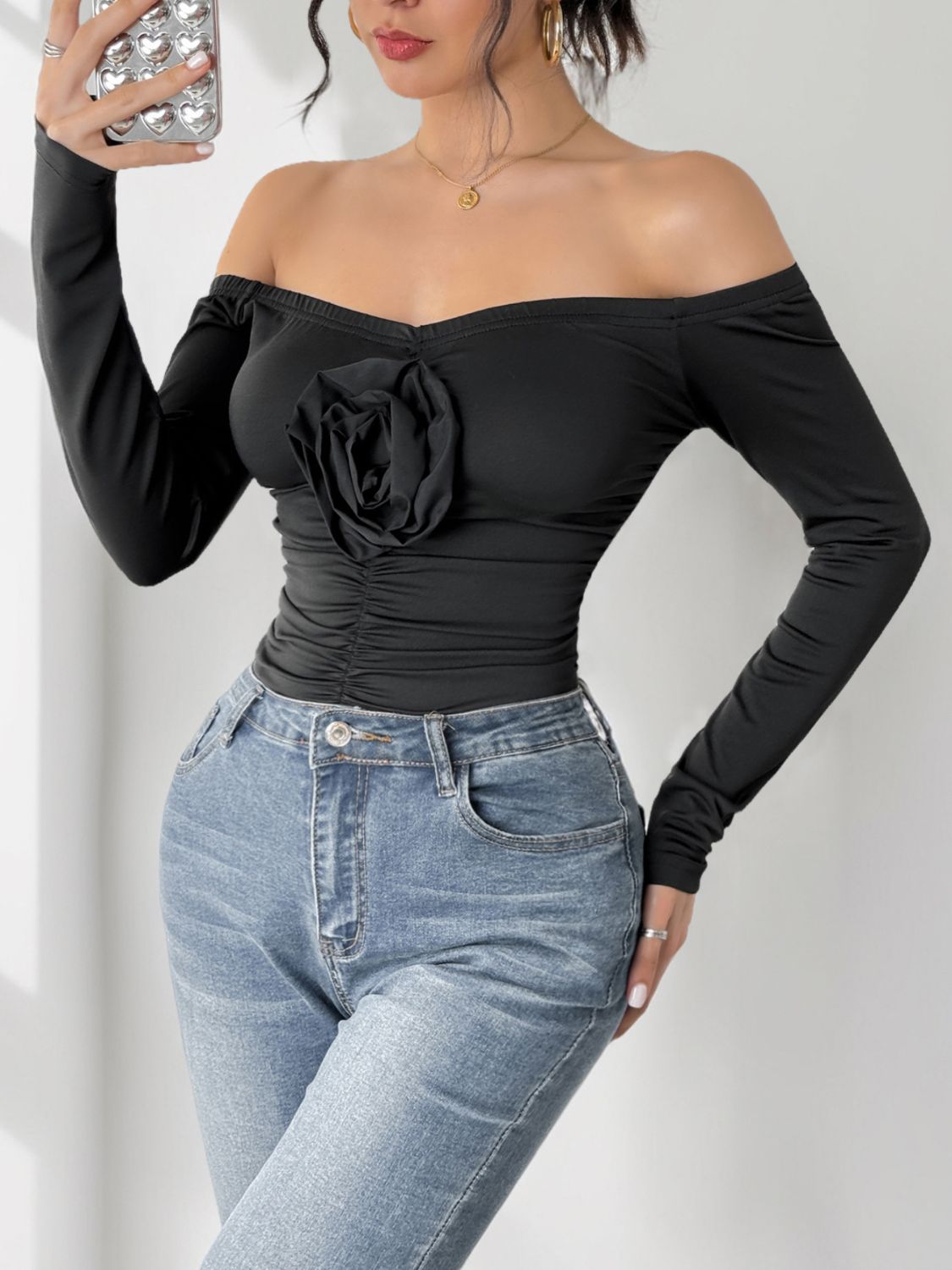 Stilla | Perfee Rynkning Blomster Off-Shoulder Langærmet Body
