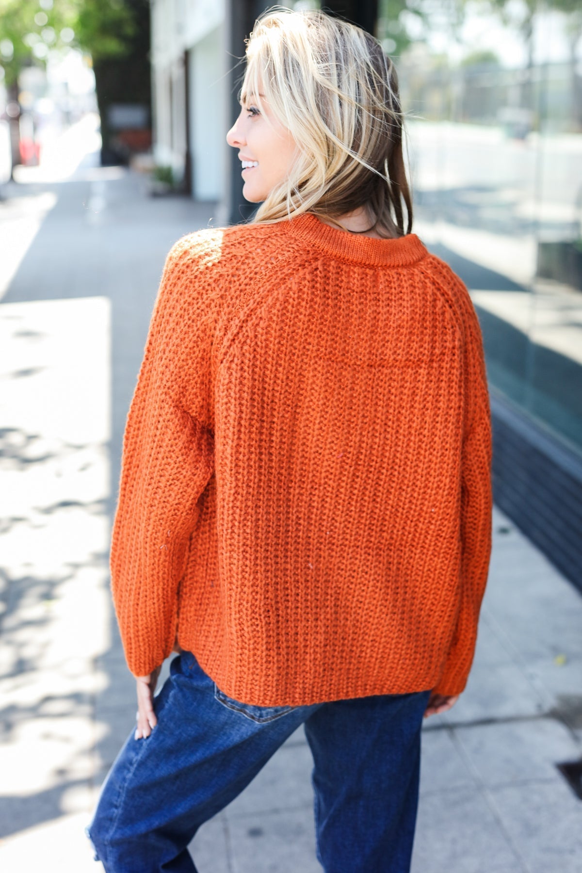 Stilla | Pullover Henley Med Knapstribe I Løs Strik Rust