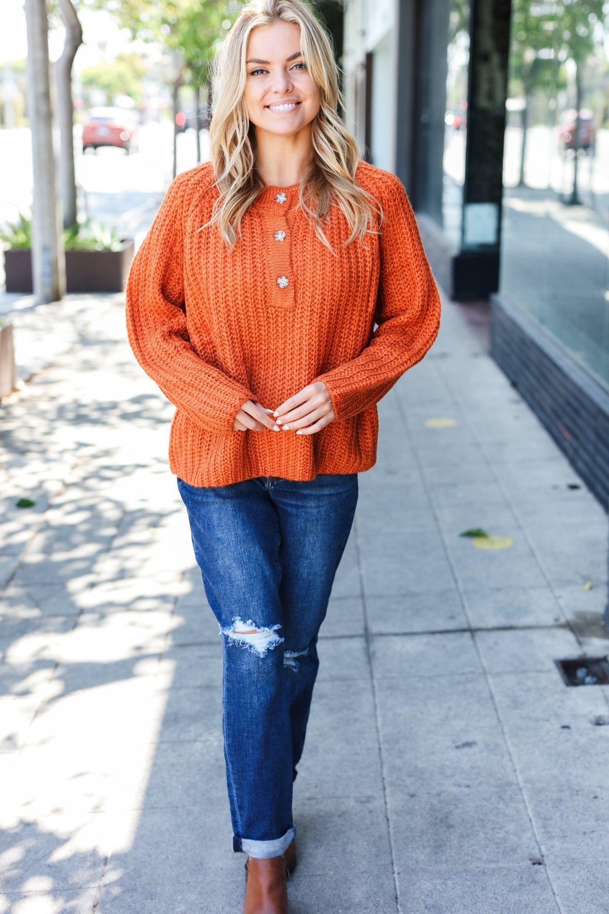 Stilla | Pullover Henley Med Knapstribe I Løs Strik Rust