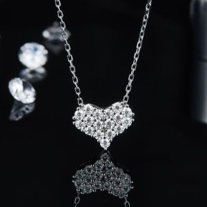 Stilla | Moissanite 925 Sterling Silver Hjerte Halskæde