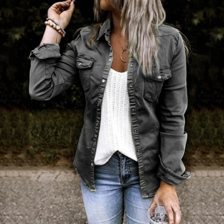 Stilla | Stilfuld Denimjakke Look
