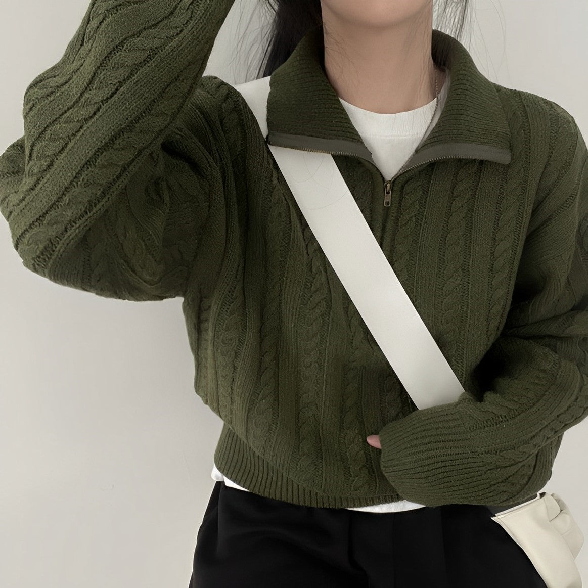 Stilla | Moderne sweater med halv lynlås