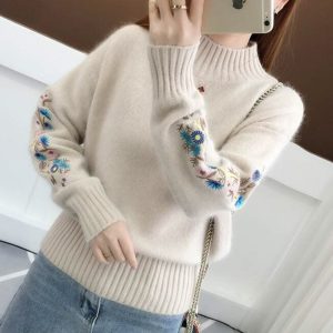 Stilla | Cashmerepullover med unikt blomsterdesign Udsalg