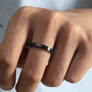 Stilla | Skinnende Rustfrit Stålring Med Bue Design