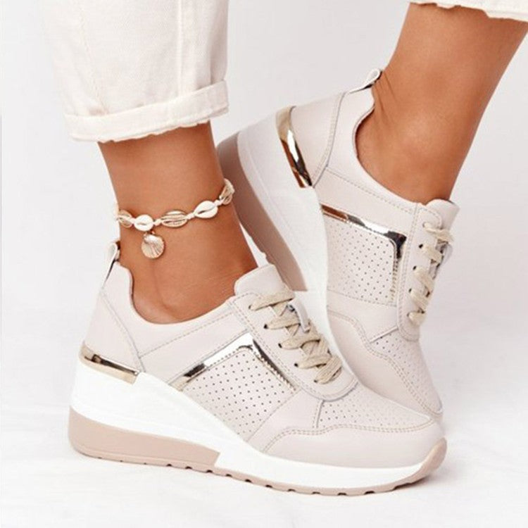 Stilla | Ups Platform Wedge
