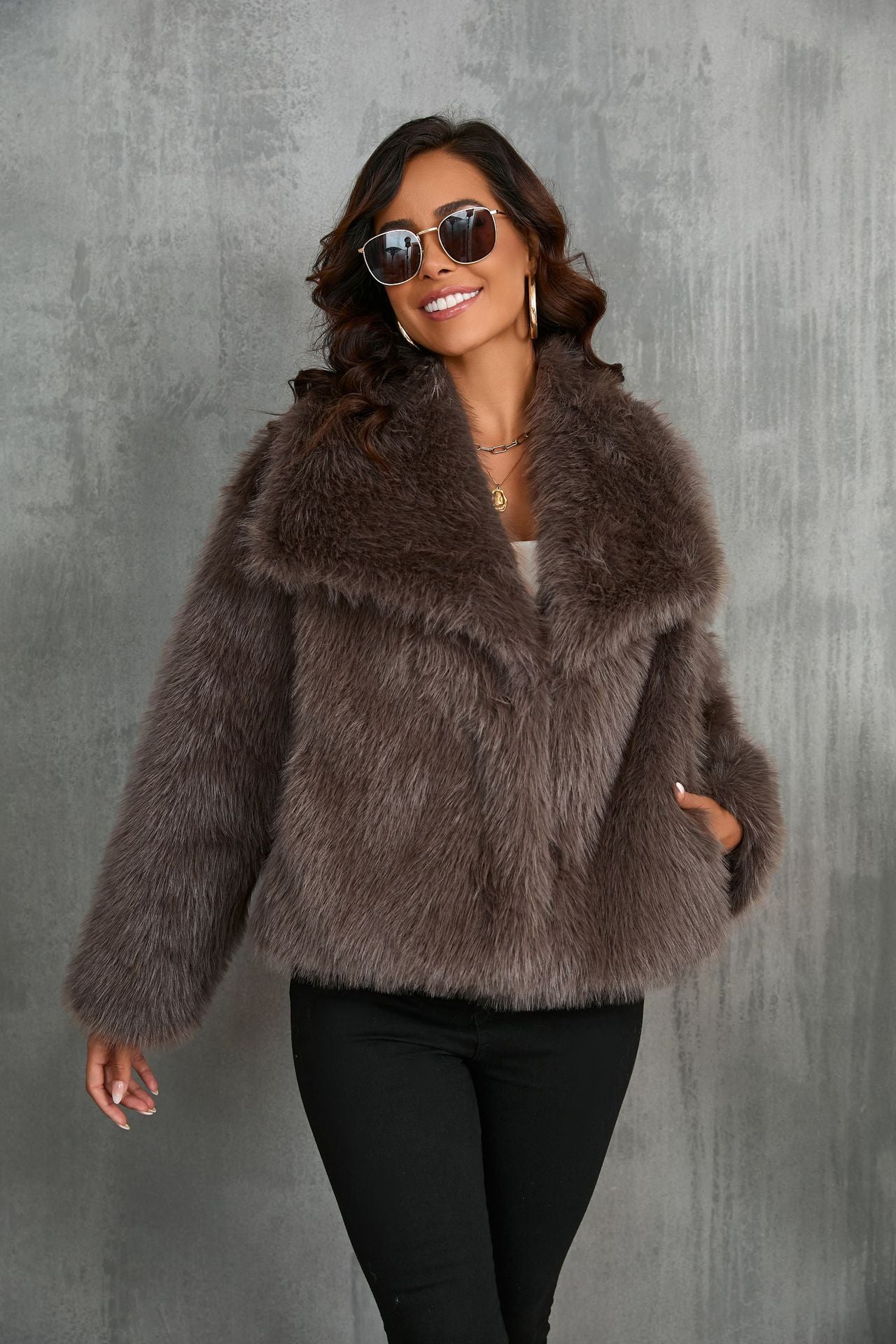 Stilla | Elegant Jakke Af F Faux Fur