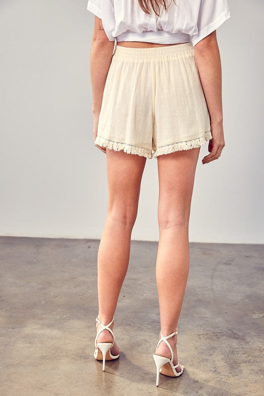 Stilla | Trim Hem Shorts