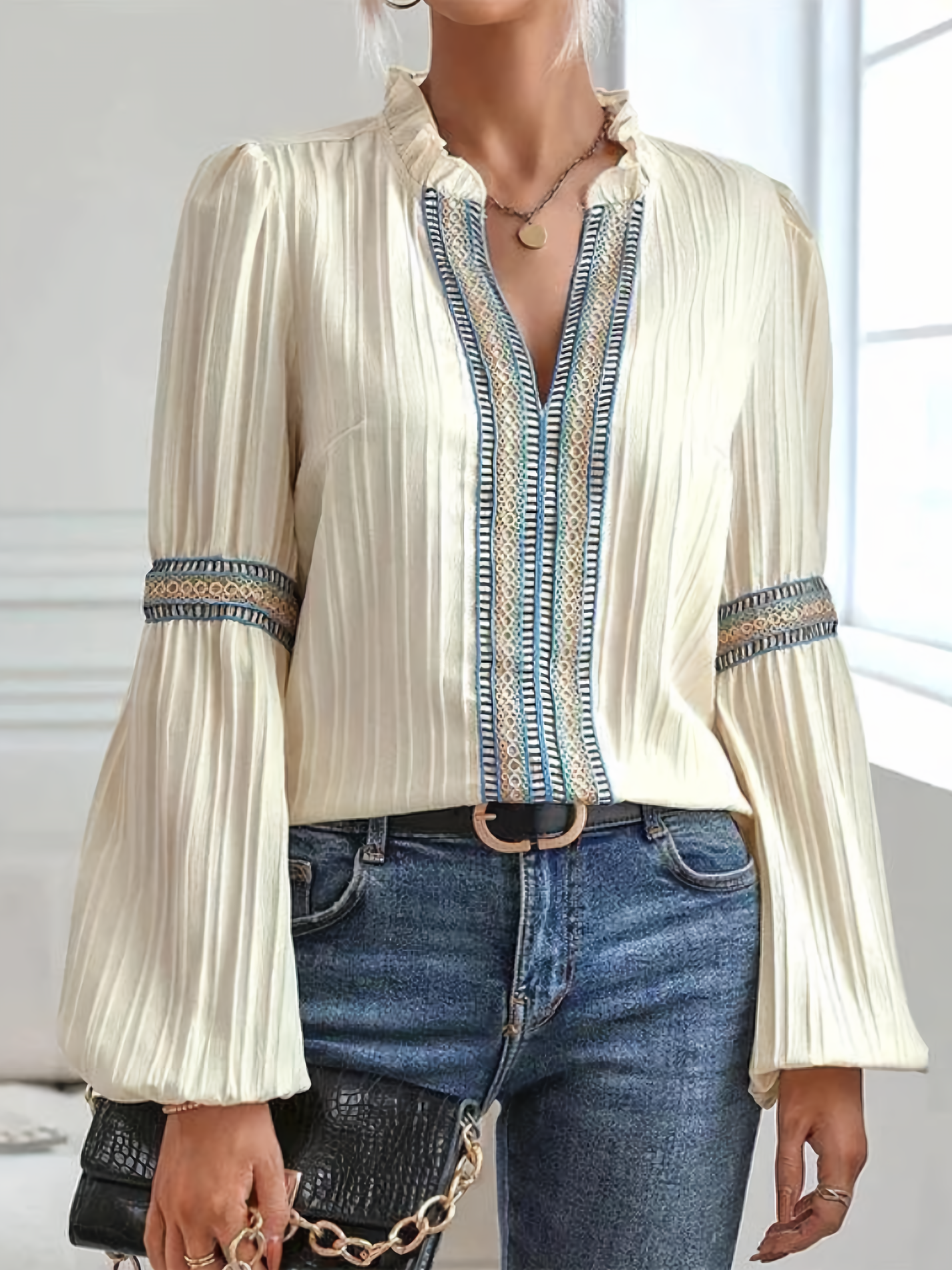 Stilla | Spidsbluse til den fine lejlighed
