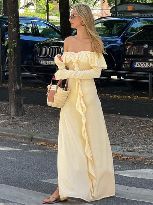 Stilla | Højslids Lang Kjole Med Slim Fit Og Elegant U Hals