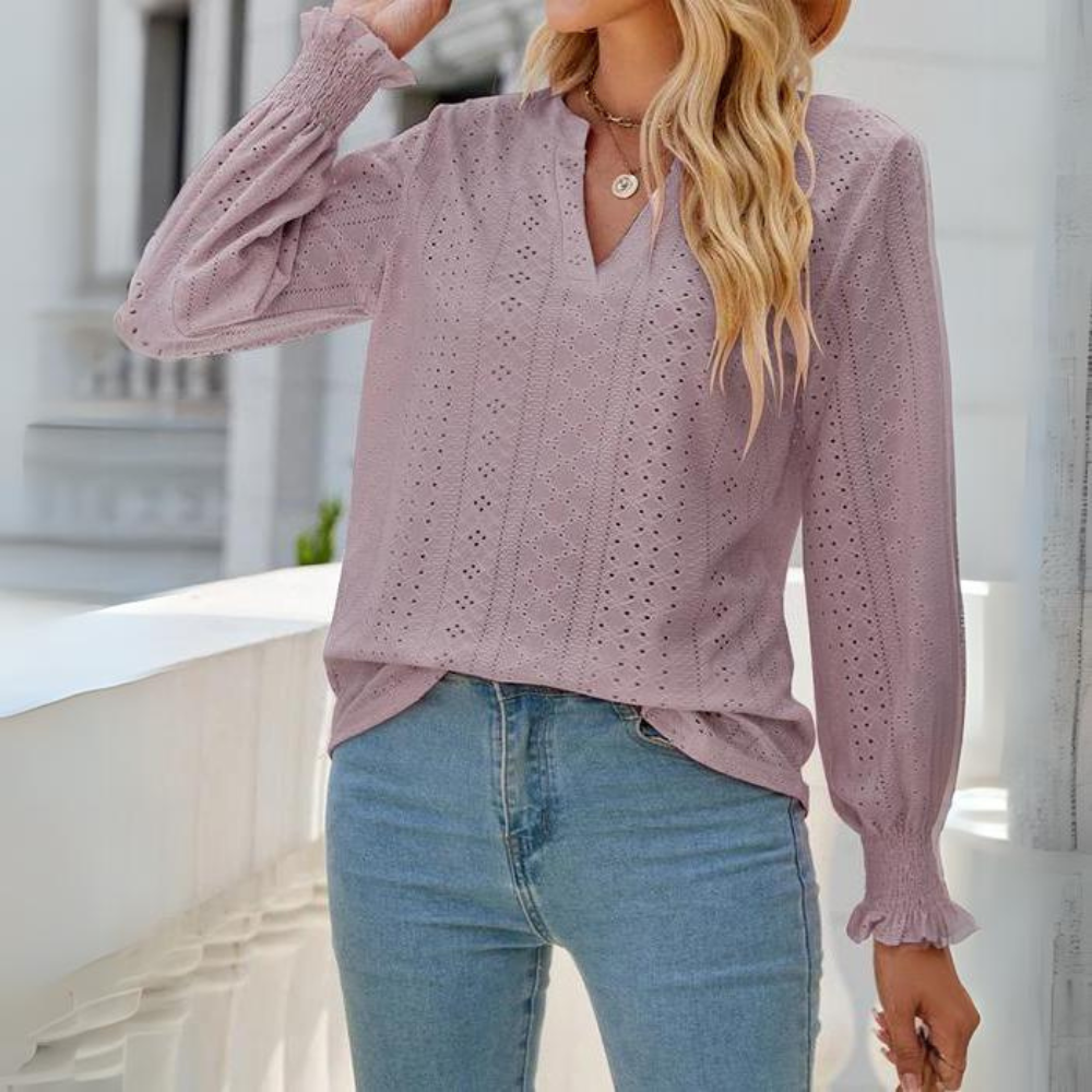 Stilla | Elegant Bluse Med Spids Volanger på udsalg