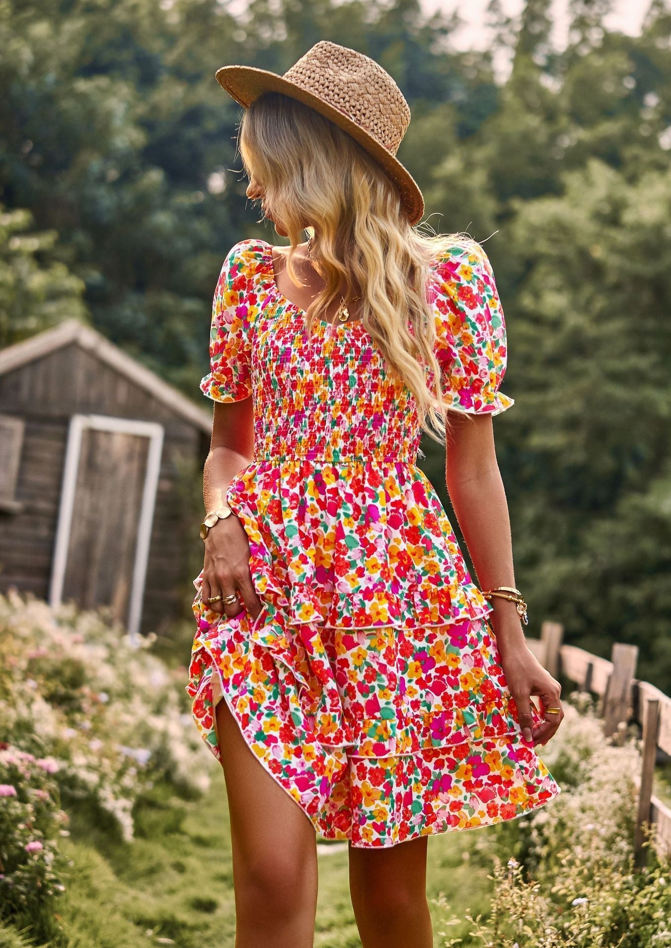 Stilla | Blomsteret Ruffle Sommerkjole Med Korte Ærmer Og Off-Shoulder Snit