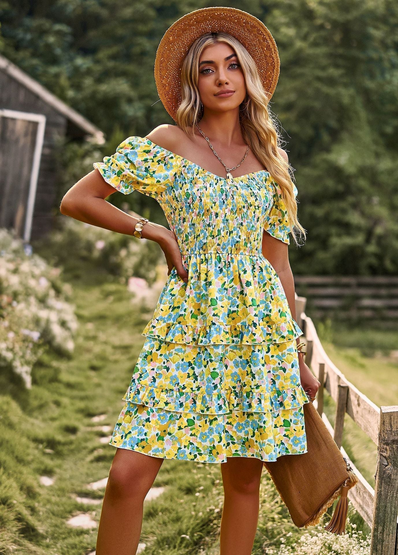 Stilla | Blomsteret Ruffle Sommerkjole Med Korte Ærmer Og Off-Shoulder Snit