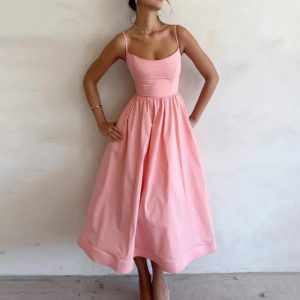 Stilla | Behagelig og Elegant Midi Kjole