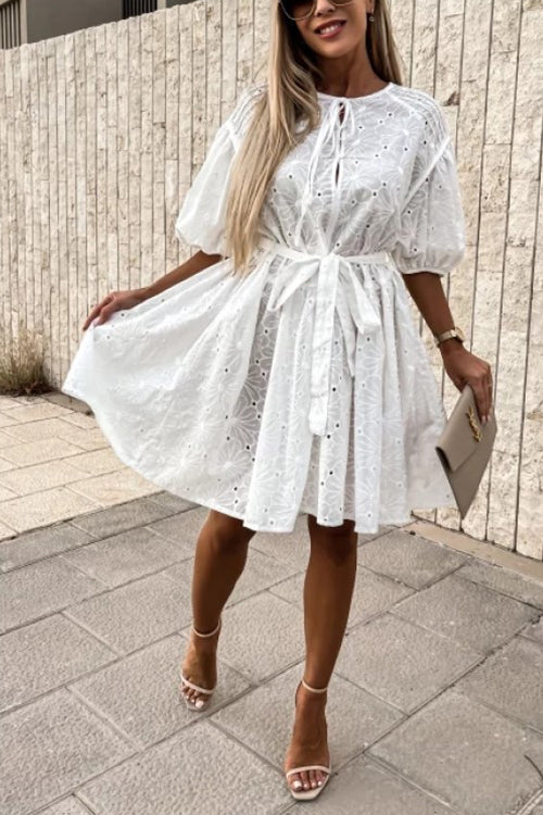 Stilla | Eyes on You Eyelet Hollow Mini Kjole