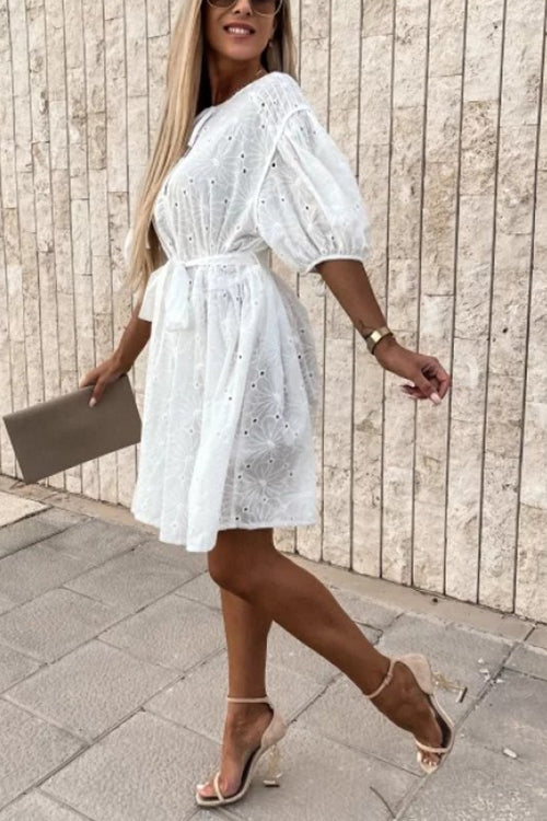 Stilla | Eyes on You Eyelet Hollow Mini Kjole