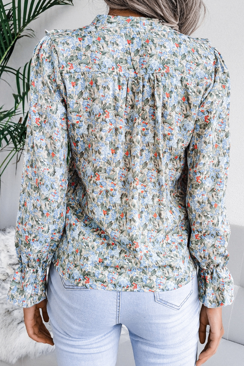 Stilla | Lette og elegante toppe med blomstrede volanter og ståkrave