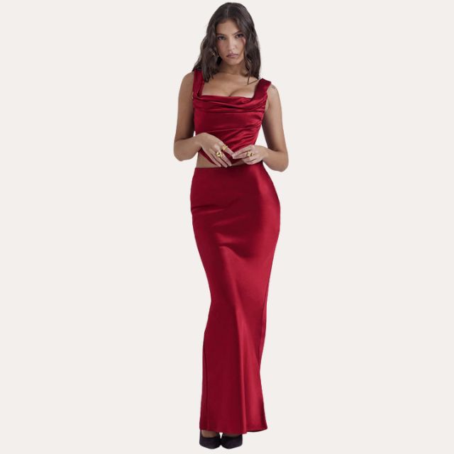 Stilla | cowl hals satin havfruekjole Online nu