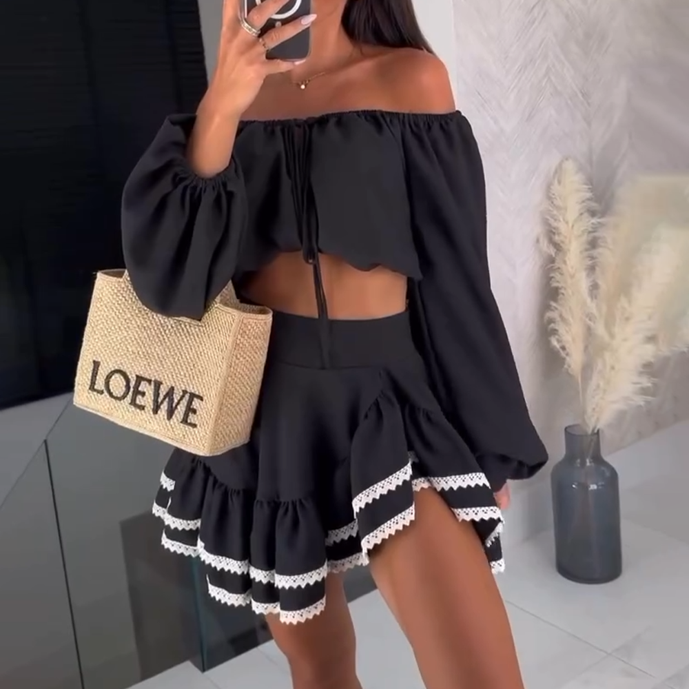 Stilla | Off Shoulder Crop Top Og Nederdel Sæt