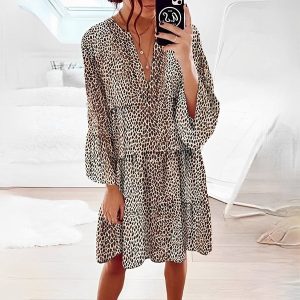 Stilla | Knælange Kjole med Leopardprint Mode