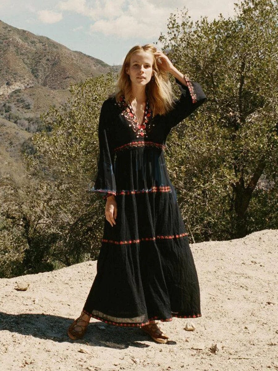 Stilla | Sort Boho Maxi Spidskjole
